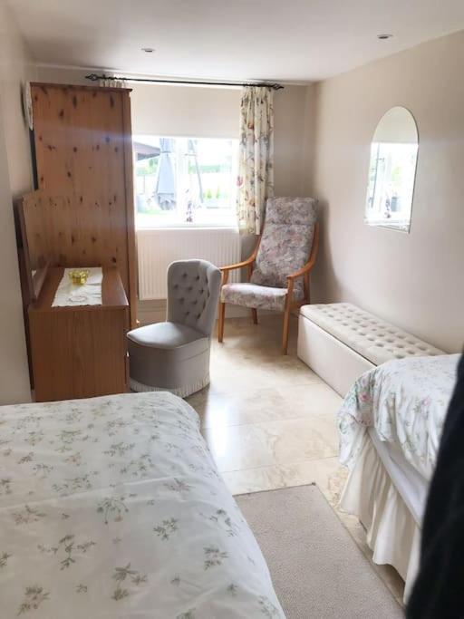 Kenns Farm - 2 Beautiful Barns Holiday home Carterton